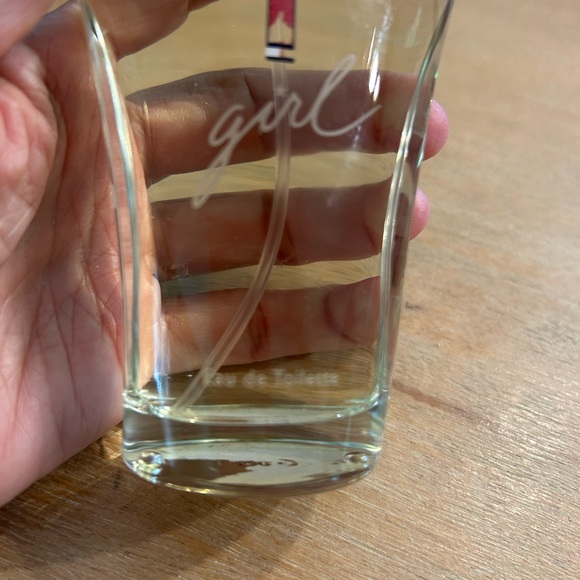 T Girl perfume - Picture 3 of 5